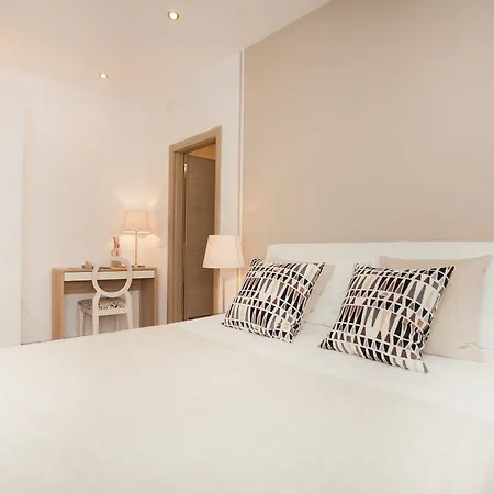 Splendido Hostel *