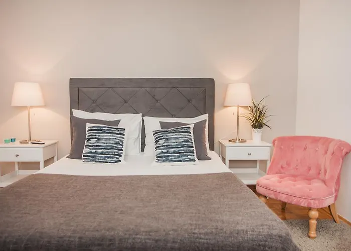 旅馆 斯普林帝多旅馆 *